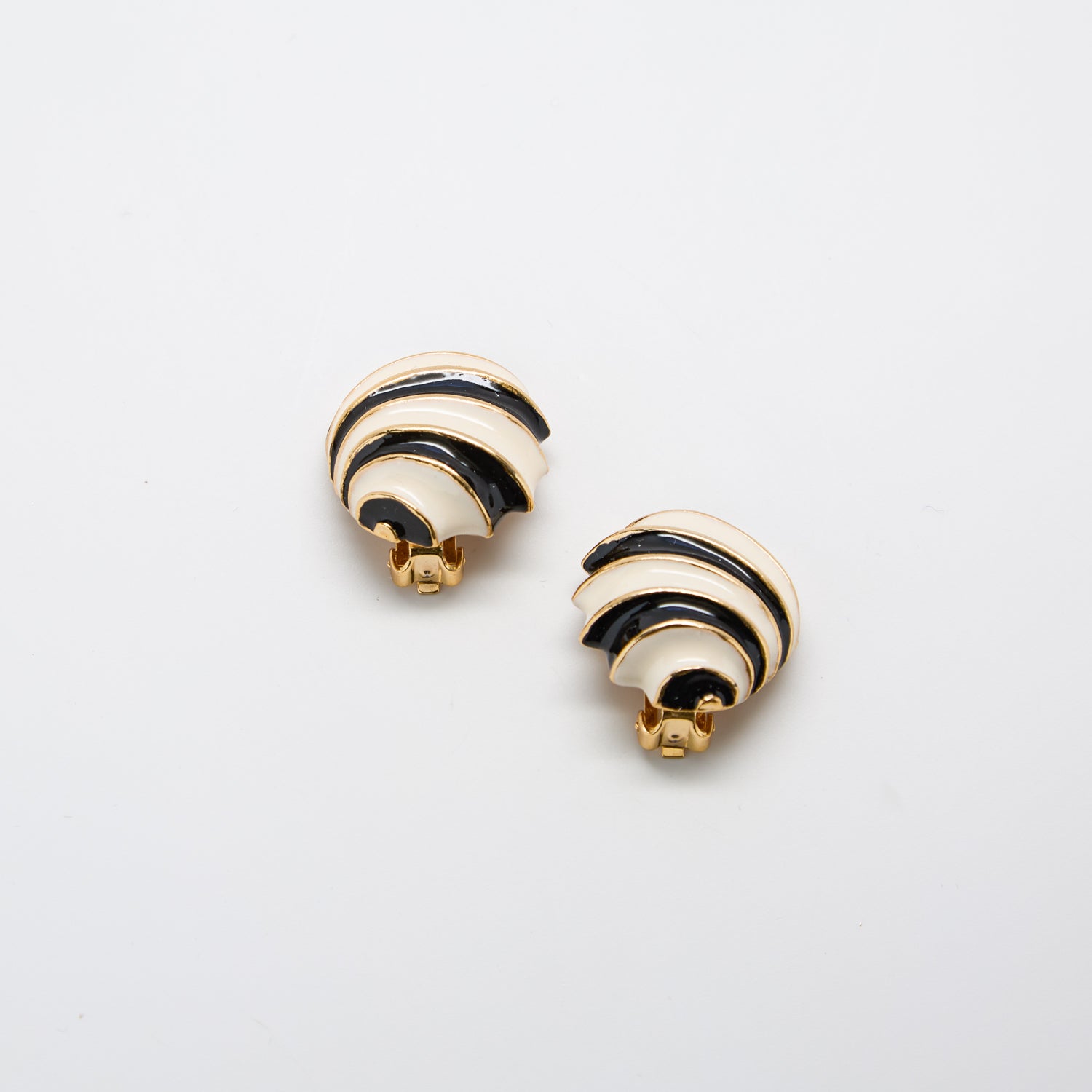 Vintage Black and White Clip-on Earrings
