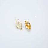 Vintage Off-White and Gold Wave Earrings