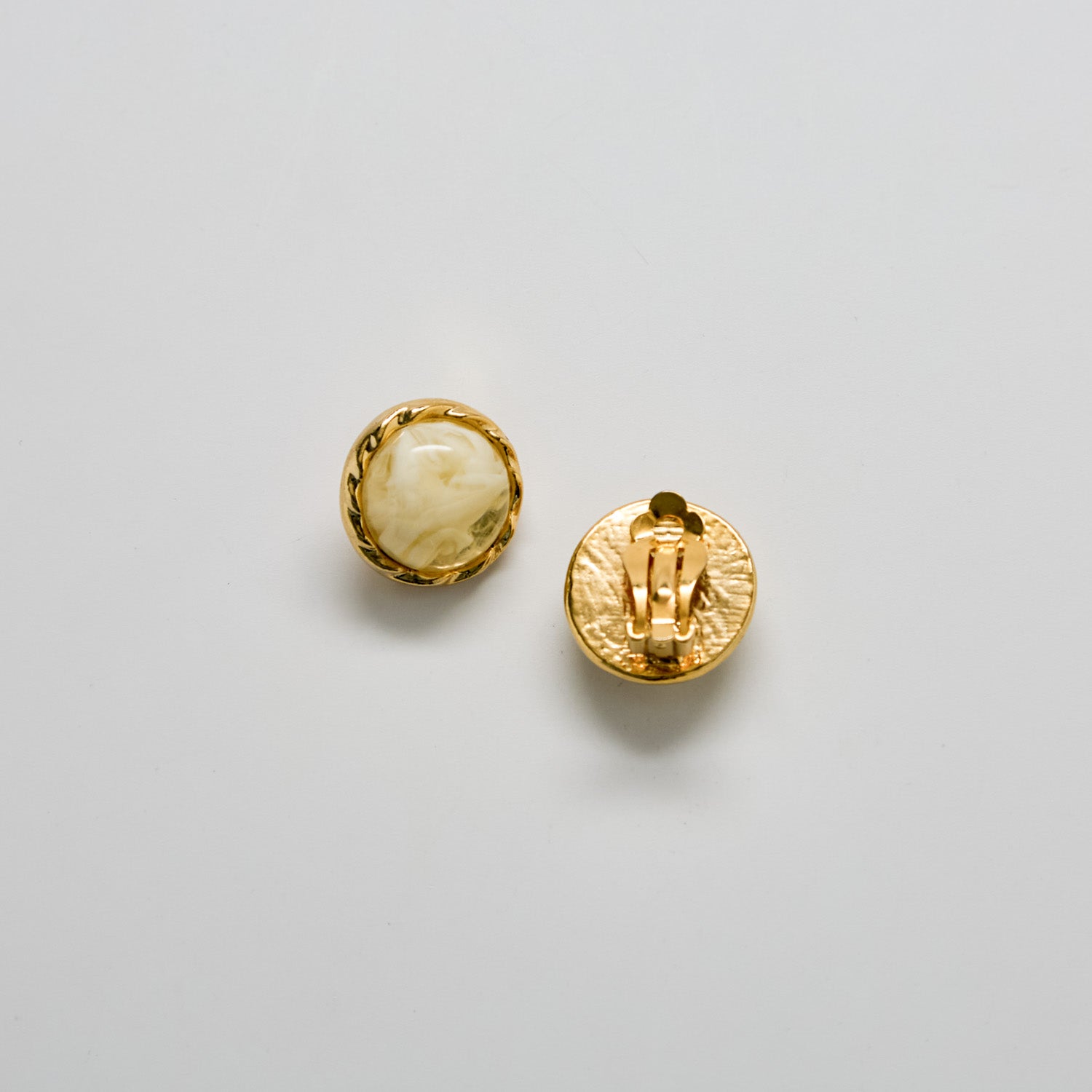 Vintage Marbled Cream Earrings - Admiral Row