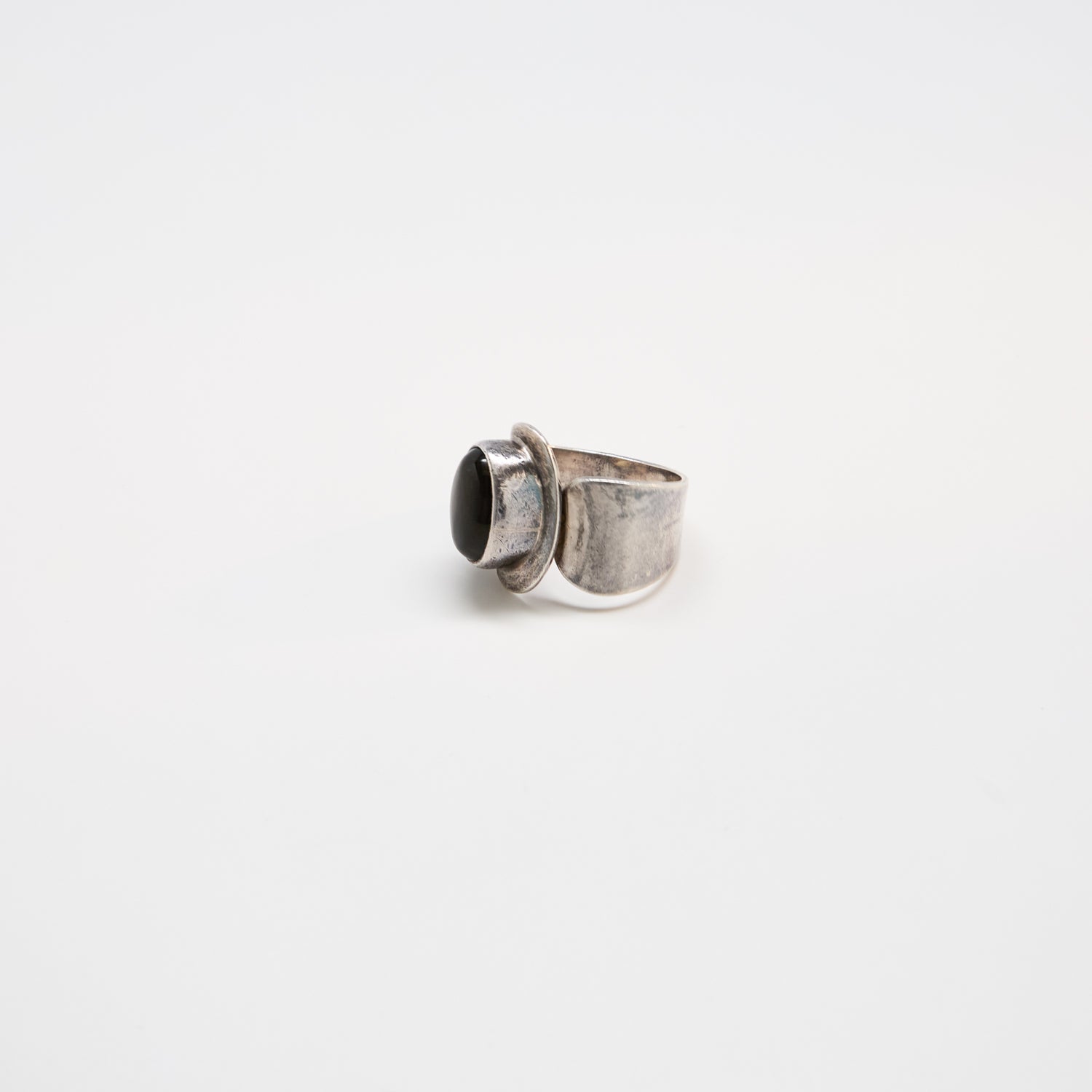 Vintage Abstract Black and Silver Statement Ring - Admiral Row