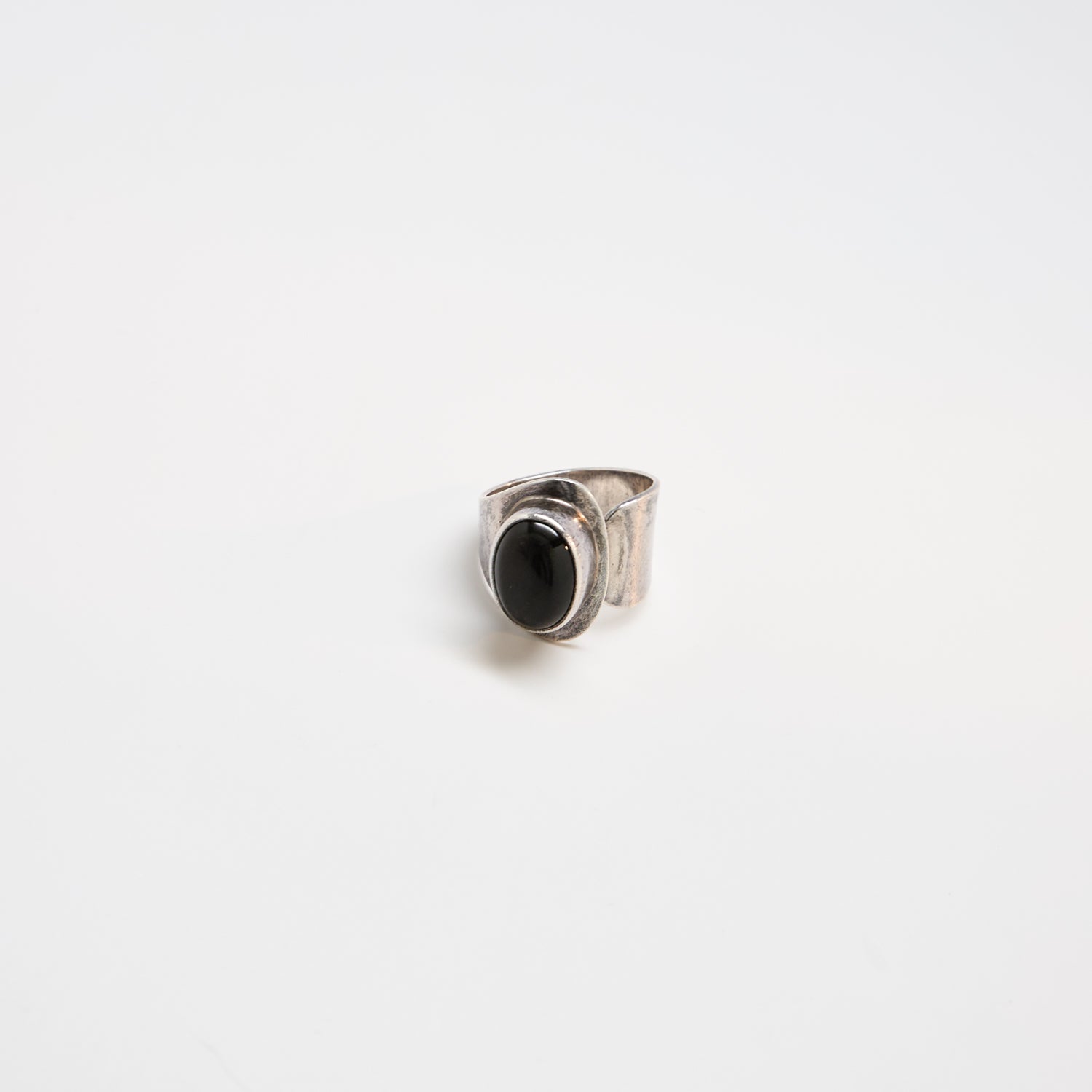 Vintage Abstract Black and Silver Statement Ring - Admiral Row