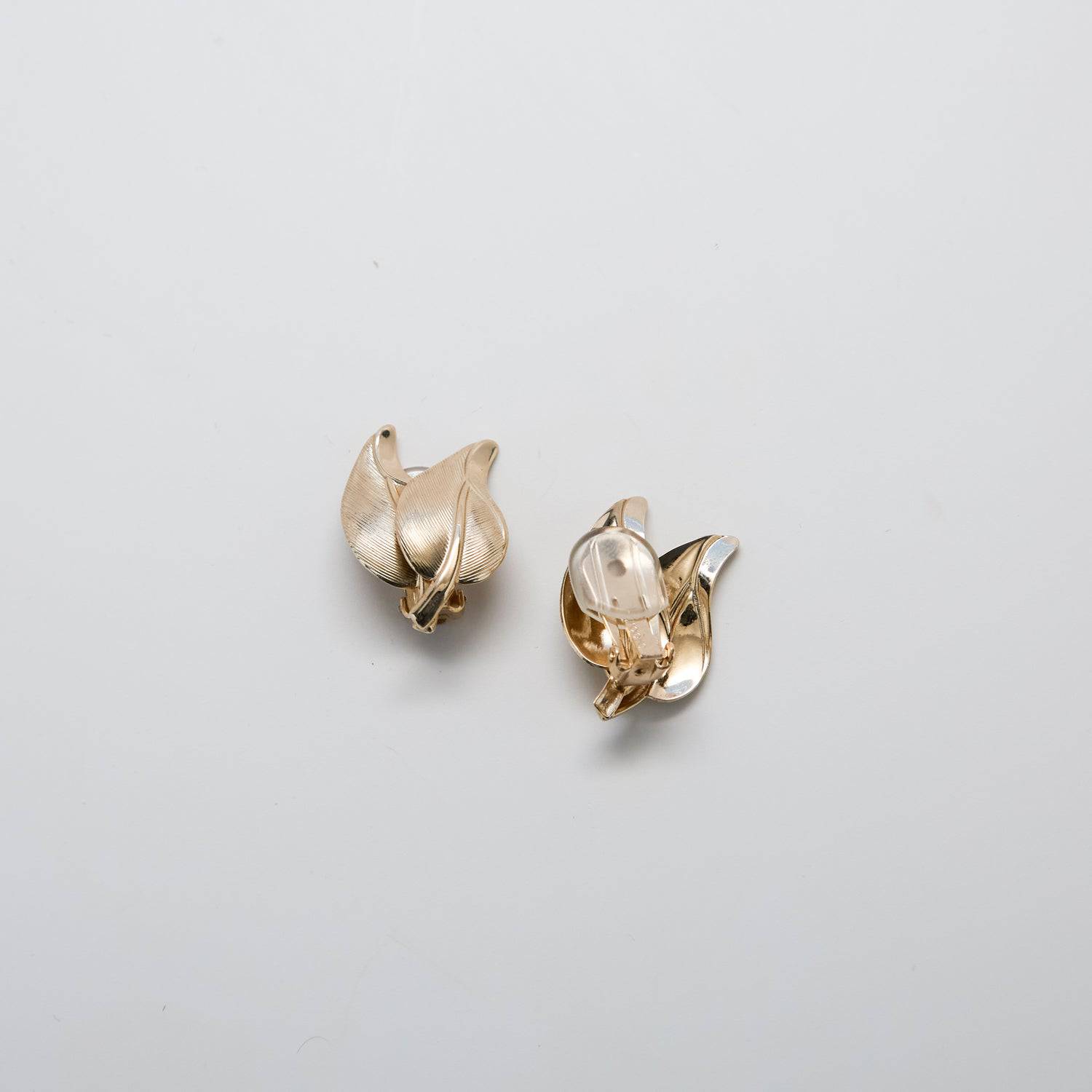 Vintage Bergère Gold Leaf Earrings - Admiral Row