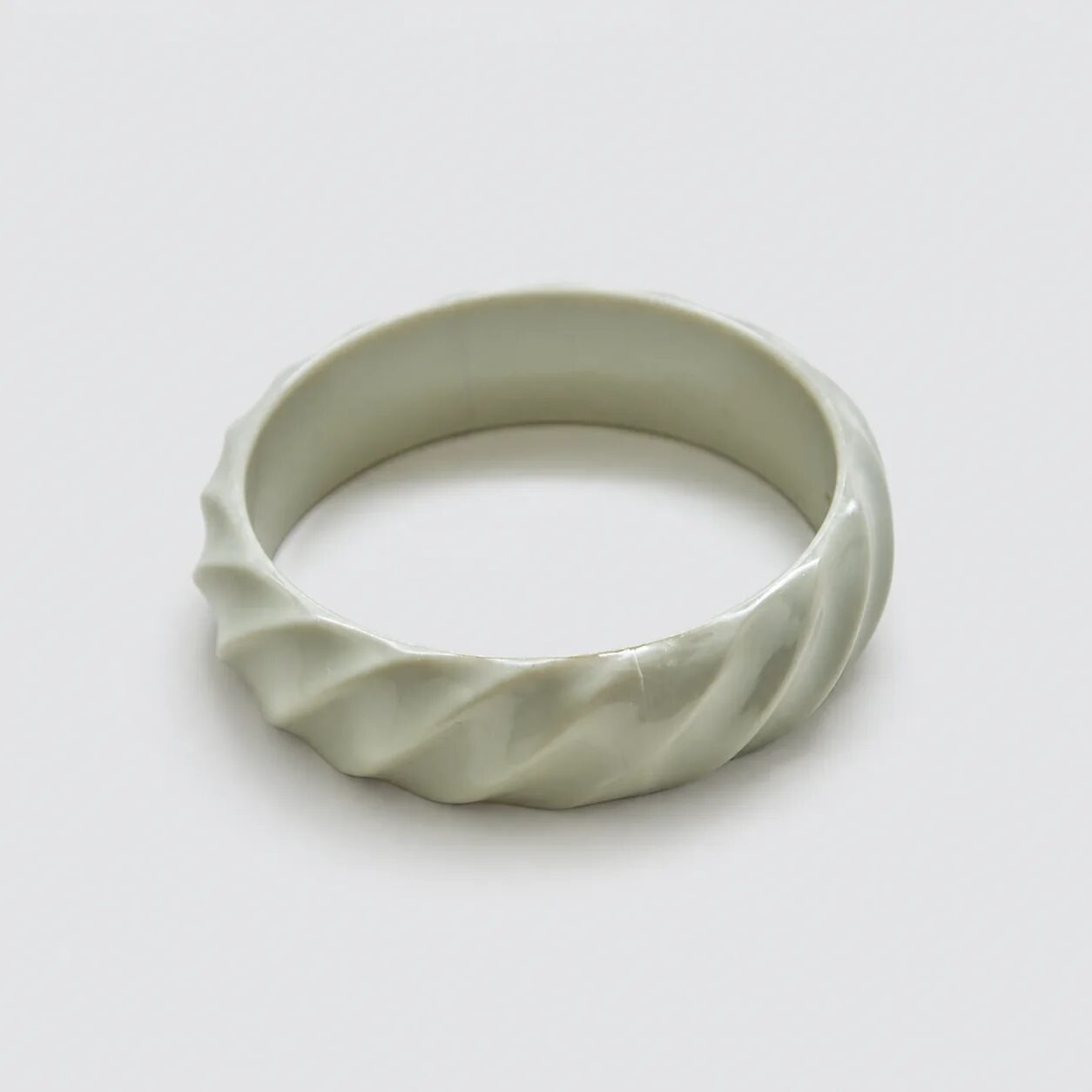 Vintage Ivory Sculptural Resin Bangle Bracelet