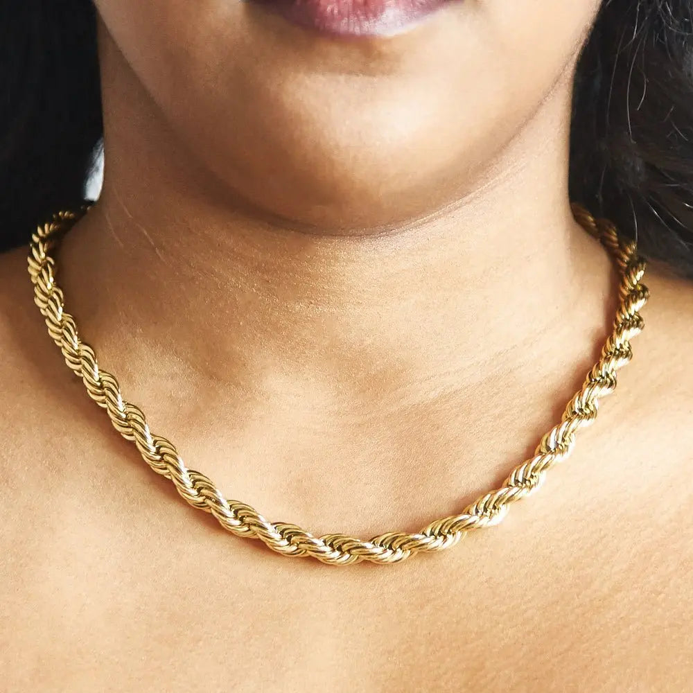From Casual to Formal: Integrating Rope Chains into Your Wardrobe