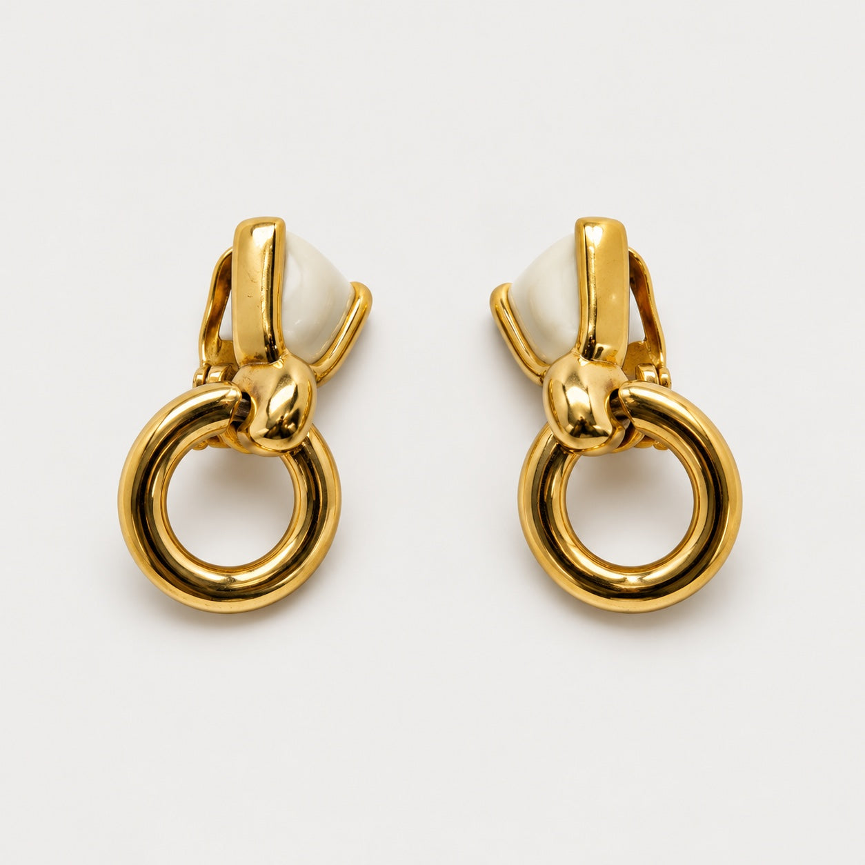 Vintage Ivory and Gold Circle Drop Clip-On Earrings — main view (source 2927)