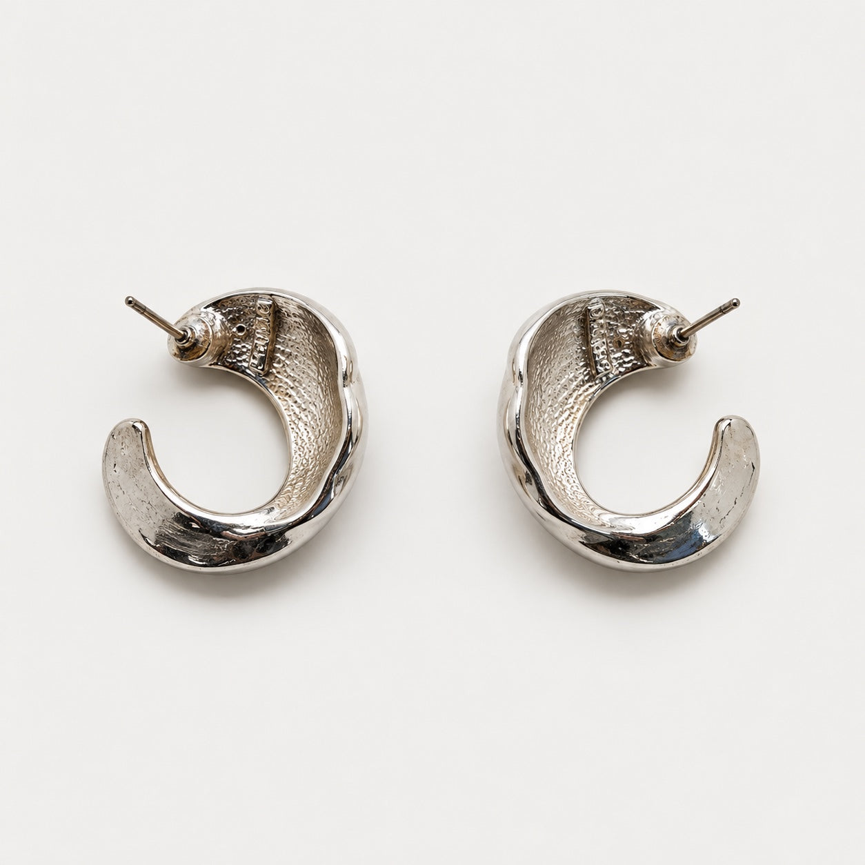 Vintage Silver Ridged Crescent Hoop Earrings — reverse and closure view (source 2930)
