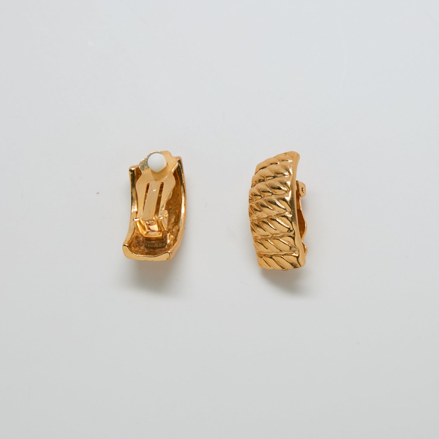 Vintage Gold Etched Curve Earrings