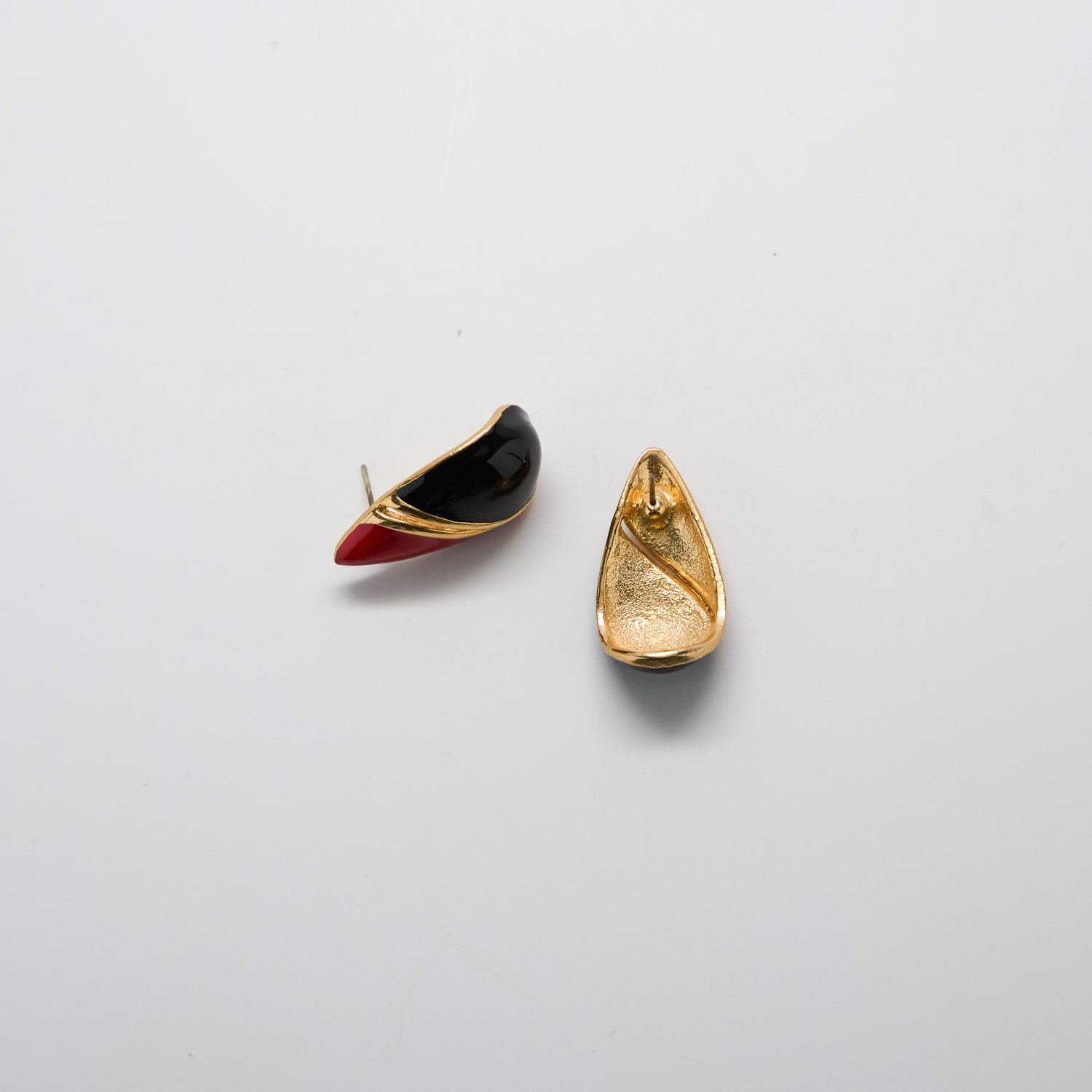 Vintage Gold Red and Black Teardrop Earrings