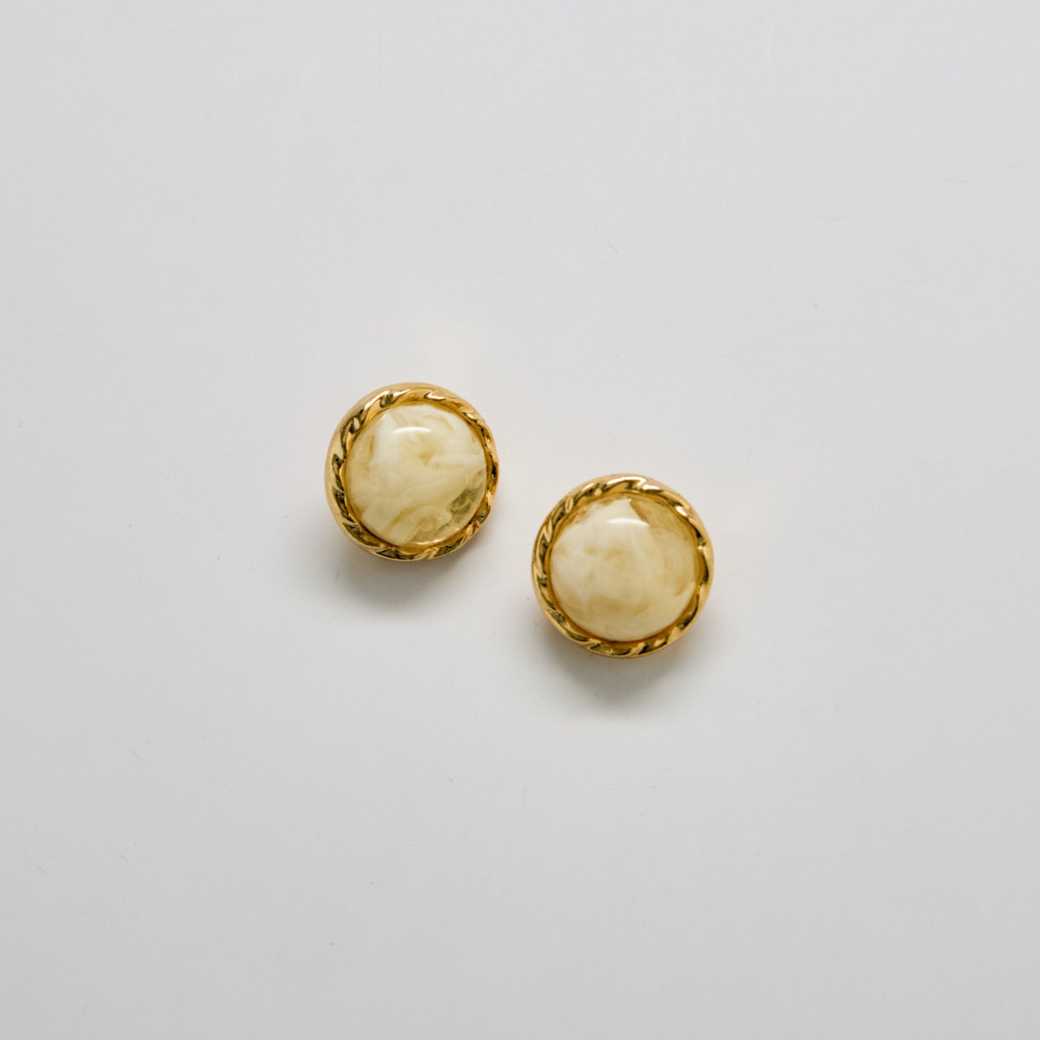 Vintage Marbled Cream Earrings - Admiral Row
