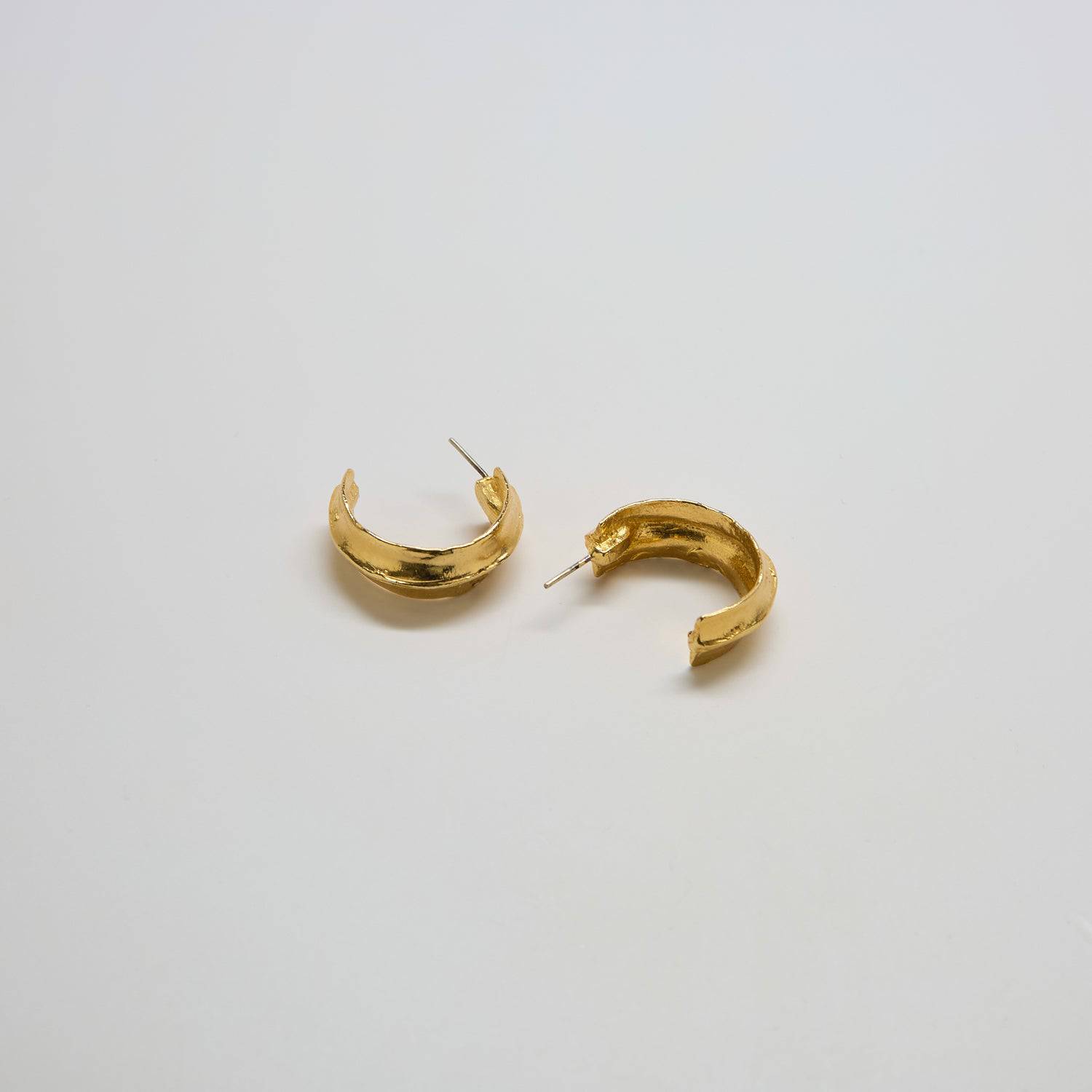 Vintage Ridged Gold Hoop Earrings - Admiral Row