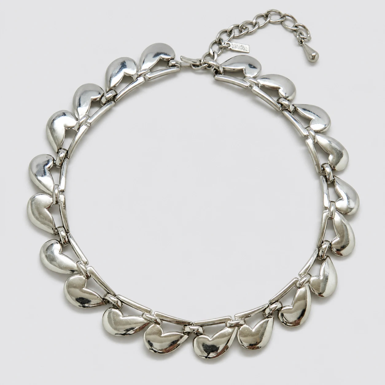 Vintage Monet silver-tone teardrop link necklace — front