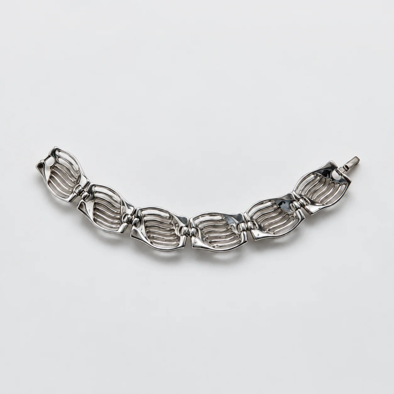 Vintage silver-tone openwork link bracelet — reverse