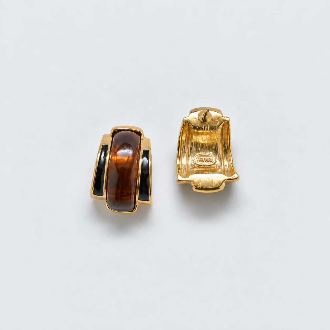 Vintage Trifari Amber and Black Earrings — front and reverse detail