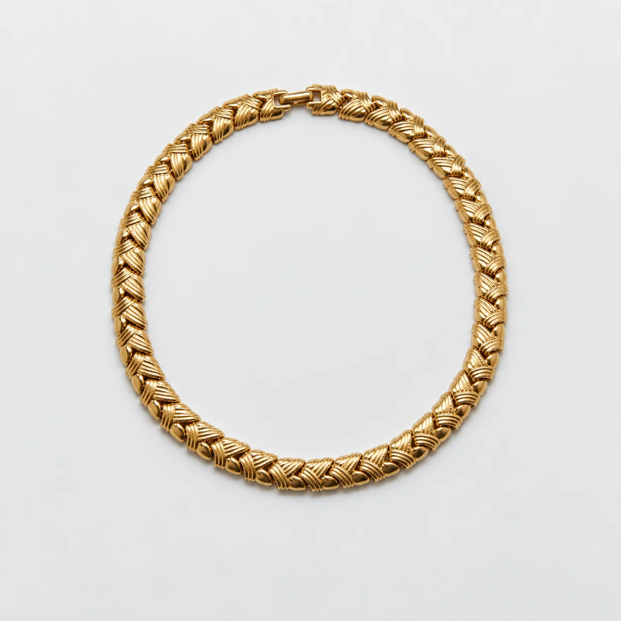 Vintage gold-tone woven-link collar necklace — front