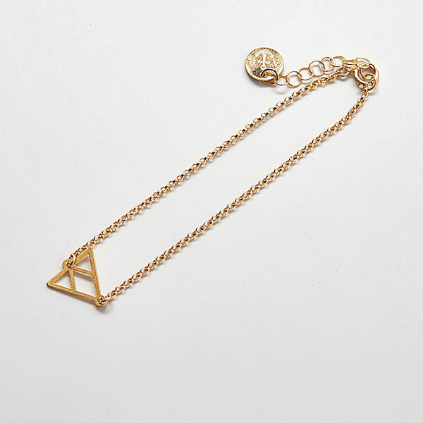Gold Triangle Dainty Bracelet