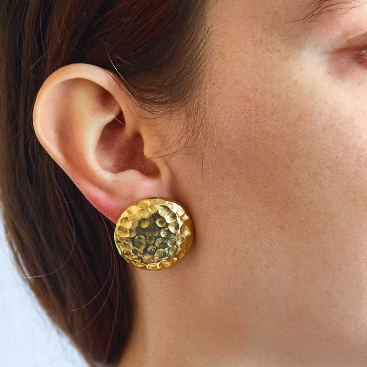 Vintage Gold Hammered Circle Earrings - Admiral Row