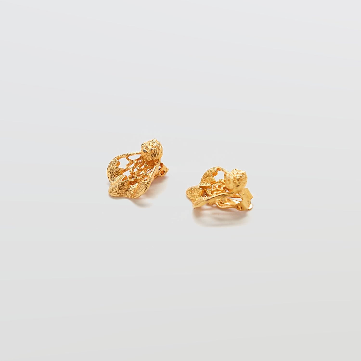Vintage Gold Scalloped Clip-on Earrings - Admiral Row