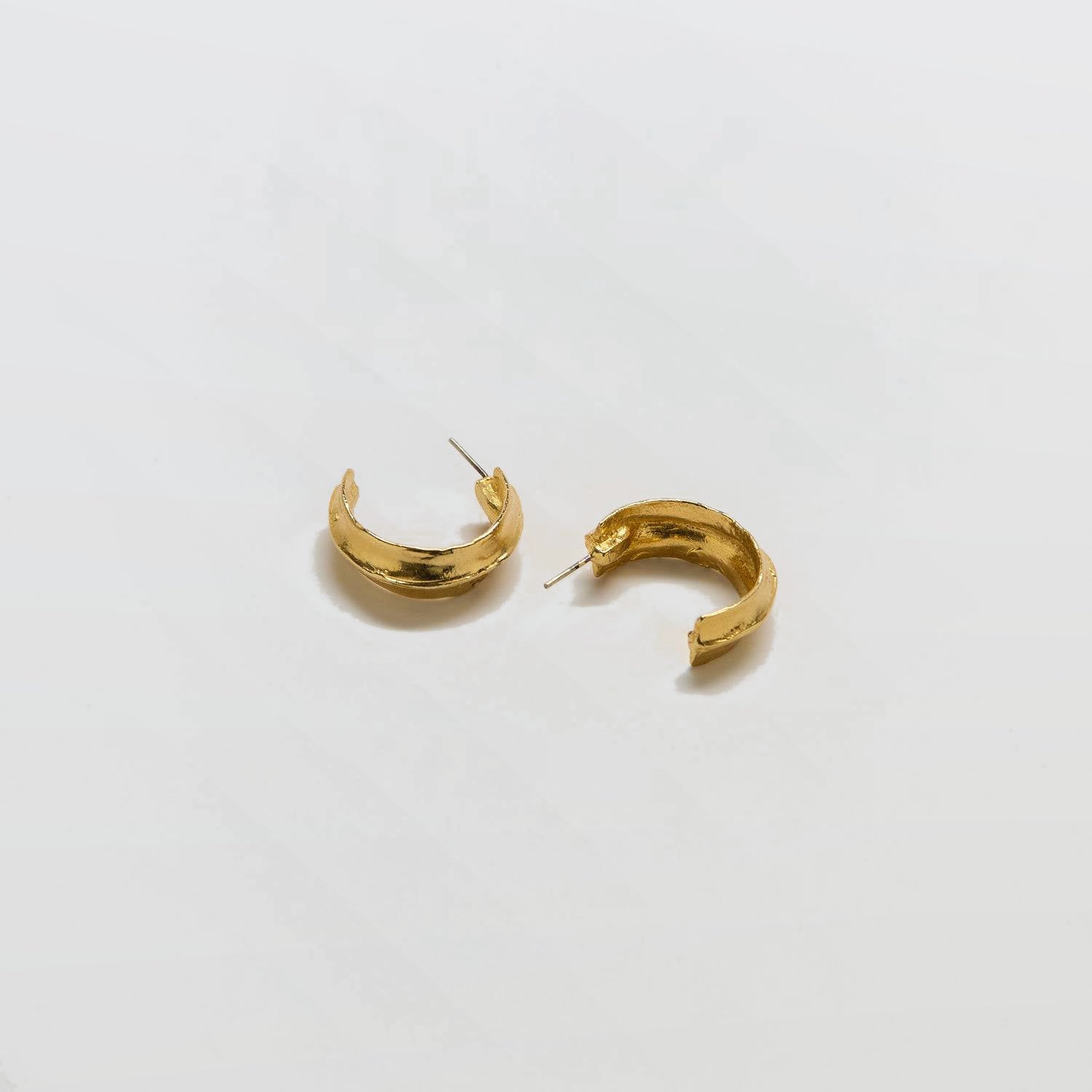 Vintage Ridged Gold Hoop Earrings - Admiral Row