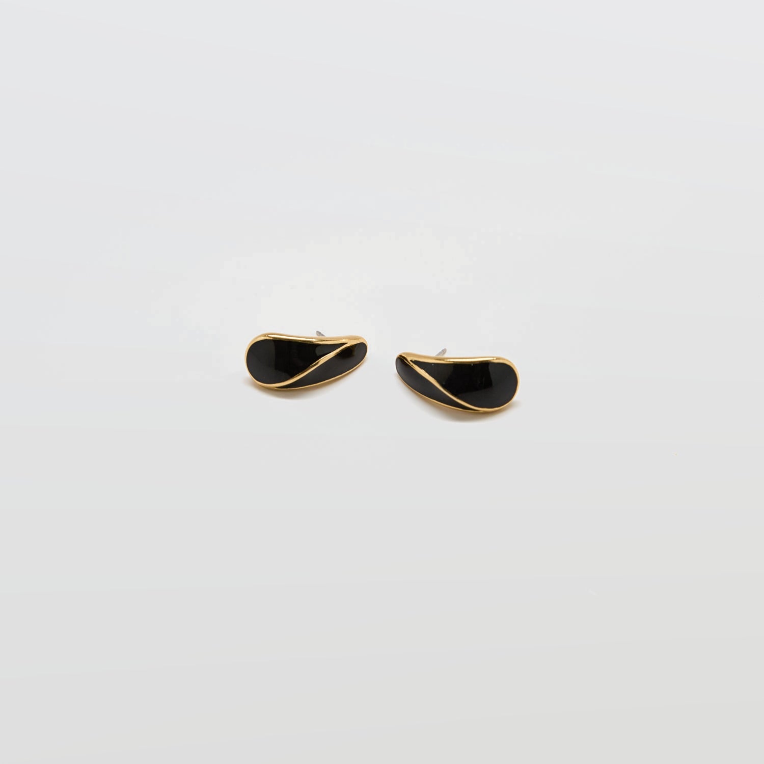 Vintage 80s Black Teardrop Earrings - Admiral Row