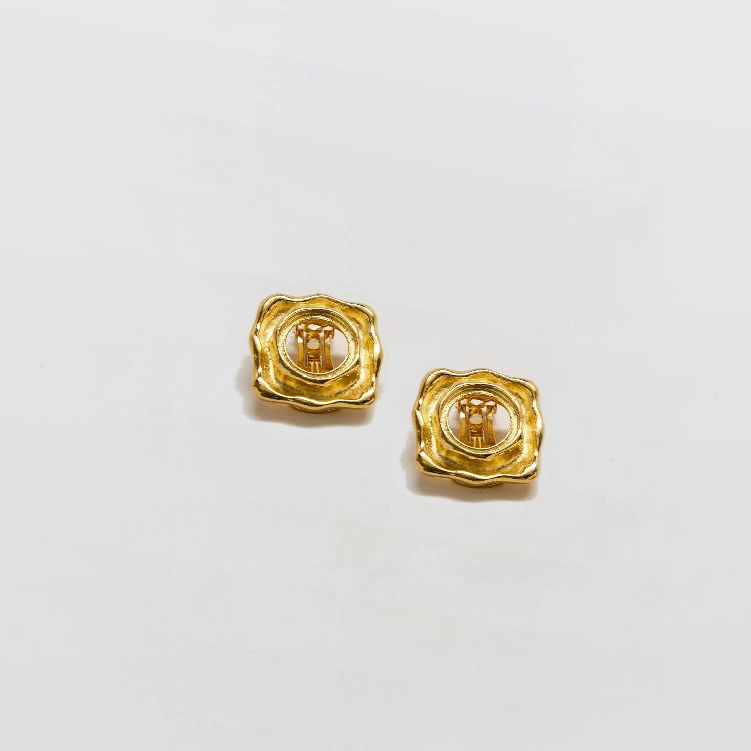 Vintage Cutout Clip-on Earrings - Admiral Row